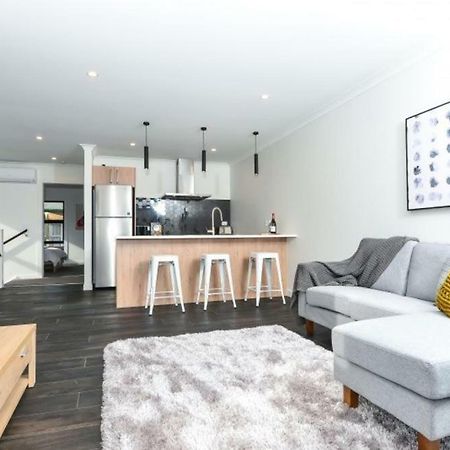 Central Park Gemini Apartments 해밀턴 외부 사진